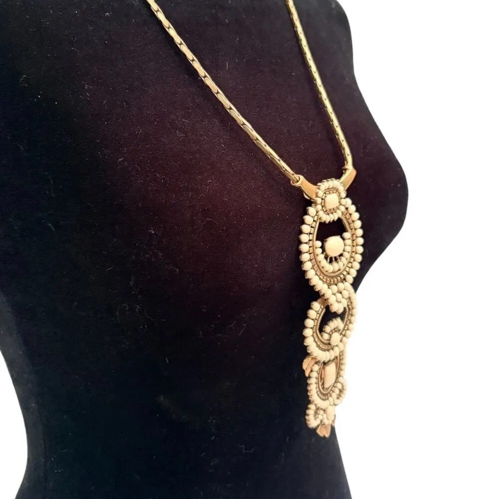 Stella & Dot Havana Boho Pendant Statement Necklace Gold Tone Cream Resin - Picture 4 of 10